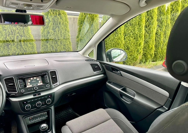 Volkswagen Sharan cena 47800 przebieg: 269860, rok produkcji 2014 z Połaniec małe 379